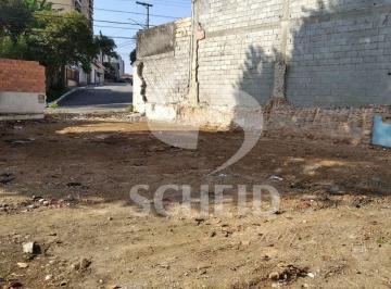 Terreno · 300m² · Terreno com trezentos metros quadrado na rua Antonio Gil.