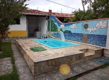 Foto 27 · Casa ampla, arejada, localizada em rua residencial, perto de região comercial, a duas quadras da pra