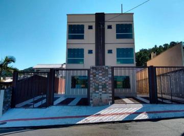 Casa · 130m² · 3 Quartos · 3 Vagas · Sobrado com 3 dormitórios no Bairro Ariribá à venda em Balneário Camboriú