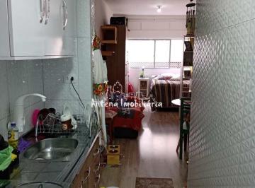 Apartamento · 30m² · Kitnet reformada em Santa Cecília - Cód.: 9875.