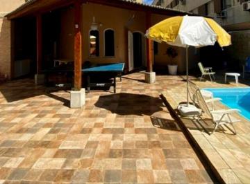Casa · 140m² · 4 Quartos · 2 Vagas · Casa  A VENDA na  praia da Enseada, região da Brunella.