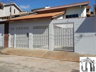Foto 01 · Casa à venda no Residencial das Ilhas em Bragança Paulista: 3 quartos, 1 suíte, 1 sala, 1 banheiro, 