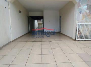Casa · 230m² · 4 Quartos · 5 Vagas · Casa de quatro quartos, sendo uma suíte, para locação no Parque Itamarati