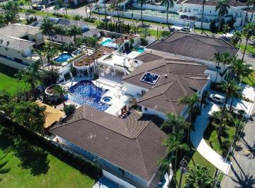 Casa · 1400m² · 10 Quartos · 6 Vagas · Magnífica Mansão À VENDA no Jardim Acapulco em Guarujá