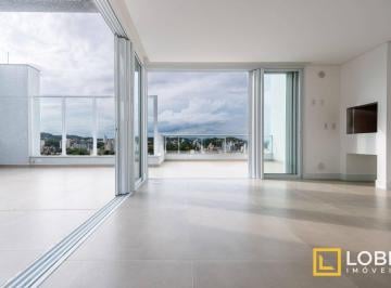 78356c89156d5d93b6dee29a8d2cff4f97b49476 · Cobertura Duplex com 3 Suítes à venda, 287m² no Centro de Blumenau/SC