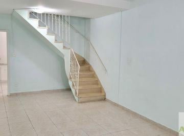Casa · 100m² · 2 Quartos · 1 Vaga · Sobrado Bem Localizado com 2 dormitórios