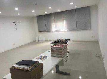 Comercial · 60m² · Sala comercial no Centro. Rua do Acre.