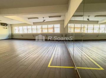 Comercial · 1207m² · 4 Vagas · Prédio com 6 andares no Méier