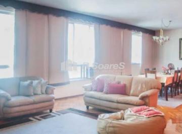 Apartamento · 180m² · 3 Quartos · 1 Vaga · Apartamento com três quartos em Copacabana. Rua República do Peru