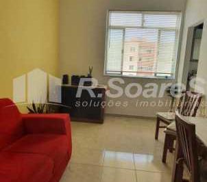 Apartamento · 58m² · 2 Quartos · Apartamento com 2 quartos no Centro. Rua Carlos de Carvalho