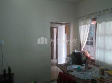 Casa · 70m² · 2 Quartos · Casa de vila com 2 quartos sendo 1 suíte  em Bento Ribeiro.