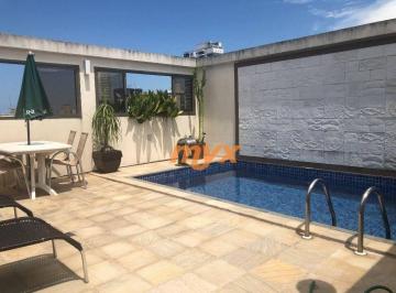 c0597490ec56bb517a39c147368a82c28e953cfb · Cobertura duplex na Ponta da Praia