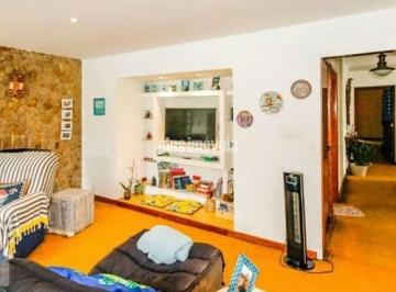Casa · 310m² · 3 Quartos · 4 Vagas · VISTA PARA O PARQUE EM RUA COM CANCELA NA GRANJA JULIETA.