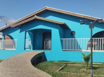 Casa · 220m² · 3 Quartos · 2 Vagas · Casa em Rua das Camelias - Jardim Elisa Volpi - Angatuba/SP
