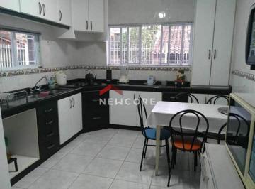 Casa · 200m² · 6 Quartos · 4 Vagas · Casa em Rua dos Eucaliptos - Canasvieiras - Florianópolis/SC