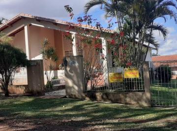Casa · 204m² · 3 Quartos · 3 Vagas · Casa em  Avenida das Laranjeiras - Jardim São Pedro - Águas de Santa Bárbara/SP