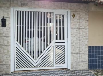 Casa · 109m² · 2 Quartos · 2 Vagas · Casa em  Rua Ubatuba - Agenor de Campos - Mongaguá/SP