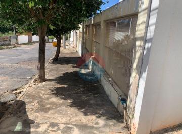 Casa · 242m² · 3 Quartos · Bairro: QUILOMBO Valor: R$ 600.000,00