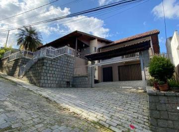 ff5e9ff090f9038b9d06840e795ac97004b677d9 · Casa com 3 dormitórios à venda, 239 m² por R$ 960.000,00 - Água Verde - Blumenau/SC