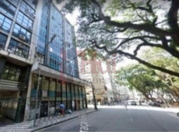 Comercial · 212m² · CONJUNTO COMERCIAL NA PRAÇA DA REPÚBLICA