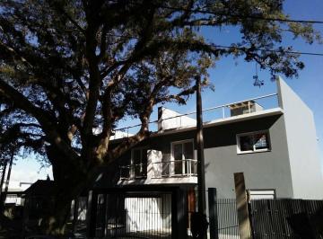 Casa · 130m² · 3 Quartos · 2 Vagas · Casa em  Rua Jacundá - Guarujá - Porto Alegre/RS
