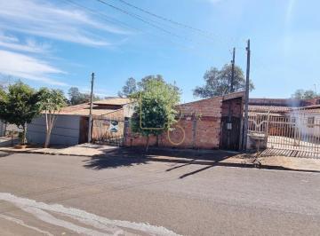 Casa · 70m² · 3 Quartos · 2 Vagas · VENDE CASA DE 200 m2 área total NO ALTO DO CAFEZAL. Deixar telefone para que pos