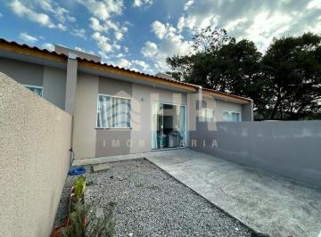 Casa · 40m² · 2 Quartos · 1 Vaga · Casa com 02 domritórios e 01 vaga de garagem Balne