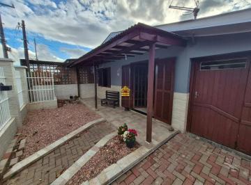 Casa · 100m² · 2 Quartos · 1 Vaga · Casa de Alvenaria - Bairro Campina