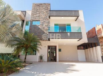 Casa · 209m² · 3 Quartos · 2 Vagas · Casa com 03 suítes e 02 vagas de garagem Balneário