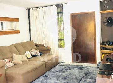 Casa · 130m² · 3 Quartos · 3 Vagas · Sobrado à venda com três dormitórios sendo um suíte.
