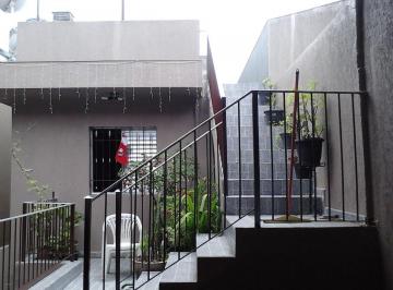 Casa · 153m² · 3 Quartos · 2 Vagas · Imperdível! Casa à venda em Taboão da Serra-SP, Parque Marabá. 3 quartos, suíte, 2 salas, 5 banheiro