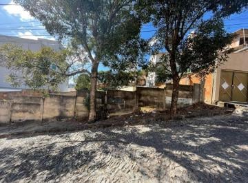 Terreno · 405m² · Lote próximo ao Centro de Itaúna.
