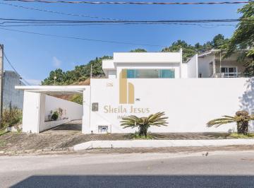 Casa · 560m² · 4 Quartos · 4 Vagas · Linda Casa à Venda na Praia dos Amores em BC