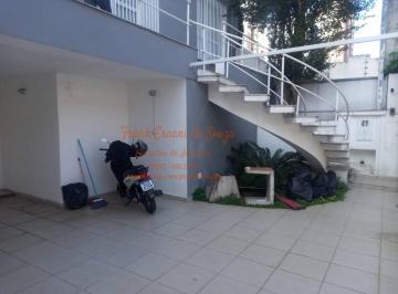 Casa · 250m² · 3 Vagas · Magnifica, ampla e bem localizada casa comercial para venda ou locação