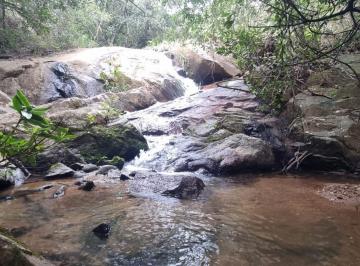 Riacho · Sítio à venda em Brumadinho-MG, bairro Carneiros, com 28.850,00 m² de área. Imperdível oportunidade!