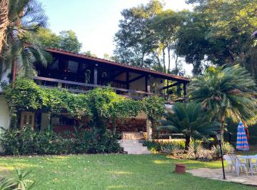 Casa de 4 quartos, Rio de Janeiro · Casa de 4 Quartos/ Escritórios / Atelier / Lareira / Orquidário
