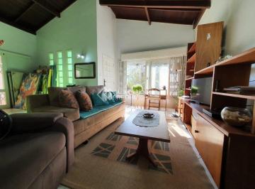 Casa · 124m² · 2 Quartos · 1 Vaga · Casa com 02 dormitórios no bairro Cidade Nova