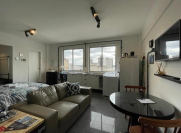 Foto 01 · Lindo stúdio/loft 28 m2 privativos para residir ou investir no Centro Histórico Porto Alegre. Elegan