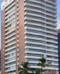 Apartamento de 2 quartos, Praia Grande · Apartamento com 2 Quartos Frente ao Mar, Aviação, Praia Grande - R$ 800 mil