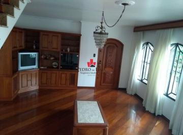 Casa · 244m² · 3 Quartos · 5 Vagas · Sobrado 244 m², 3 dormitórios (1 suíte ), 5 vagas na Água Rasa