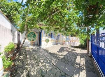 657d9046b3329b2c9a73ddd184048cee16d9ad40 · À venda na Praia do Campeche! Casa com 3 quartos em localização privilegiada.