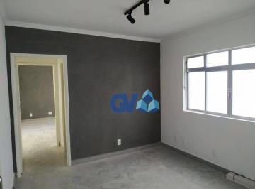 fc2fbc3e3b70f03940a4c687af53e3304aab2395 · Sala comercial de  fácil acesso.