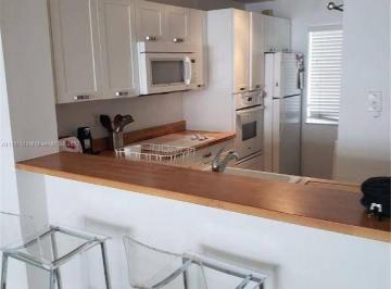 f49d5bb9966b1b9d3aa5ae49c1873452b1182d4c · Apartamento com 2 dormitórios à venda - Miami Beach - Miami-Dade County/FL