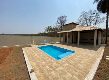 Casa · 200m² · 3 Quartos · 5 Vagas · Linda casa estilo sitio, localizada no condomínio Represa Ville no bairro Represa na cidade de Capim