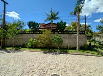 FACHADA · Excelente casa de alto padrão no Condomínio Alto da Boa Vista em Poços de Caldas MG.