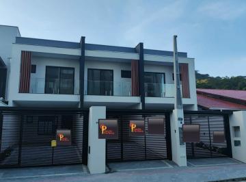 Casa de 3 quartos, Joinville · Casa à venda - em Saguaçu