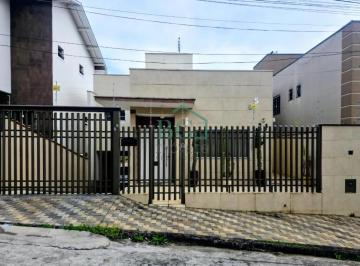 FACHADA · Excelente casa á venda no Jardim Amaryllis em Poços de Caldas MG.