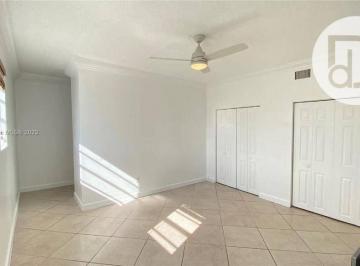 c03b57886da916b645f974308e63db984e24b919 · Apartamento com 2 dormitórios à venda - Miami Beach - Miami-Dade County/FL
