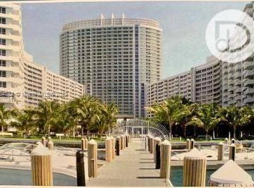 4c20fac0d6fb4454be79b587776f5c3af1bc616b · Apartamento com 1 dormitório à venda em Miami Beach/FL