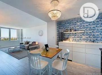 04c5d7c5841565df43acd0dc63bc319b47c2aeb7 · Apartamento com 1 dormitório à venda - Miami Beach - Miami-Dade County/FL